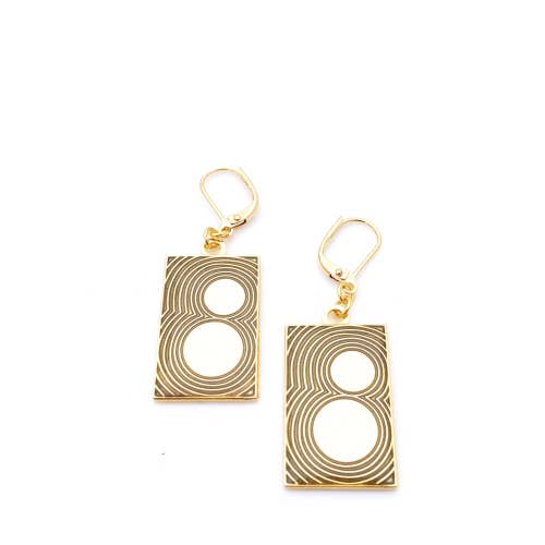 Gold rectangular earrings with thin lines and curved