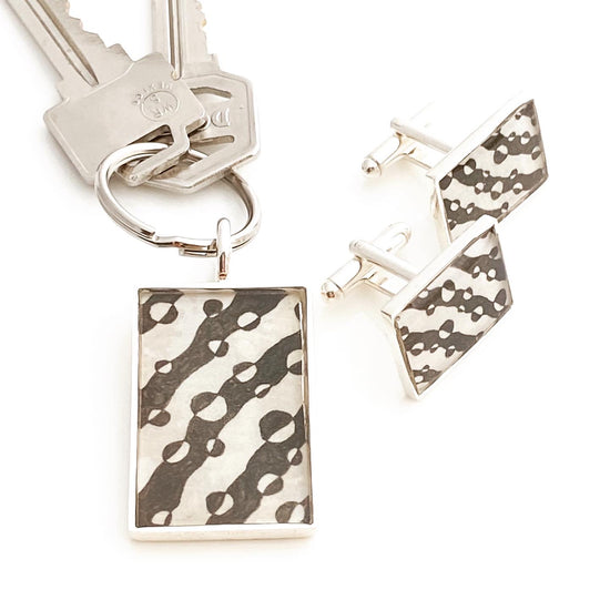 Black-and-white-print-cufflinks-and-keychain