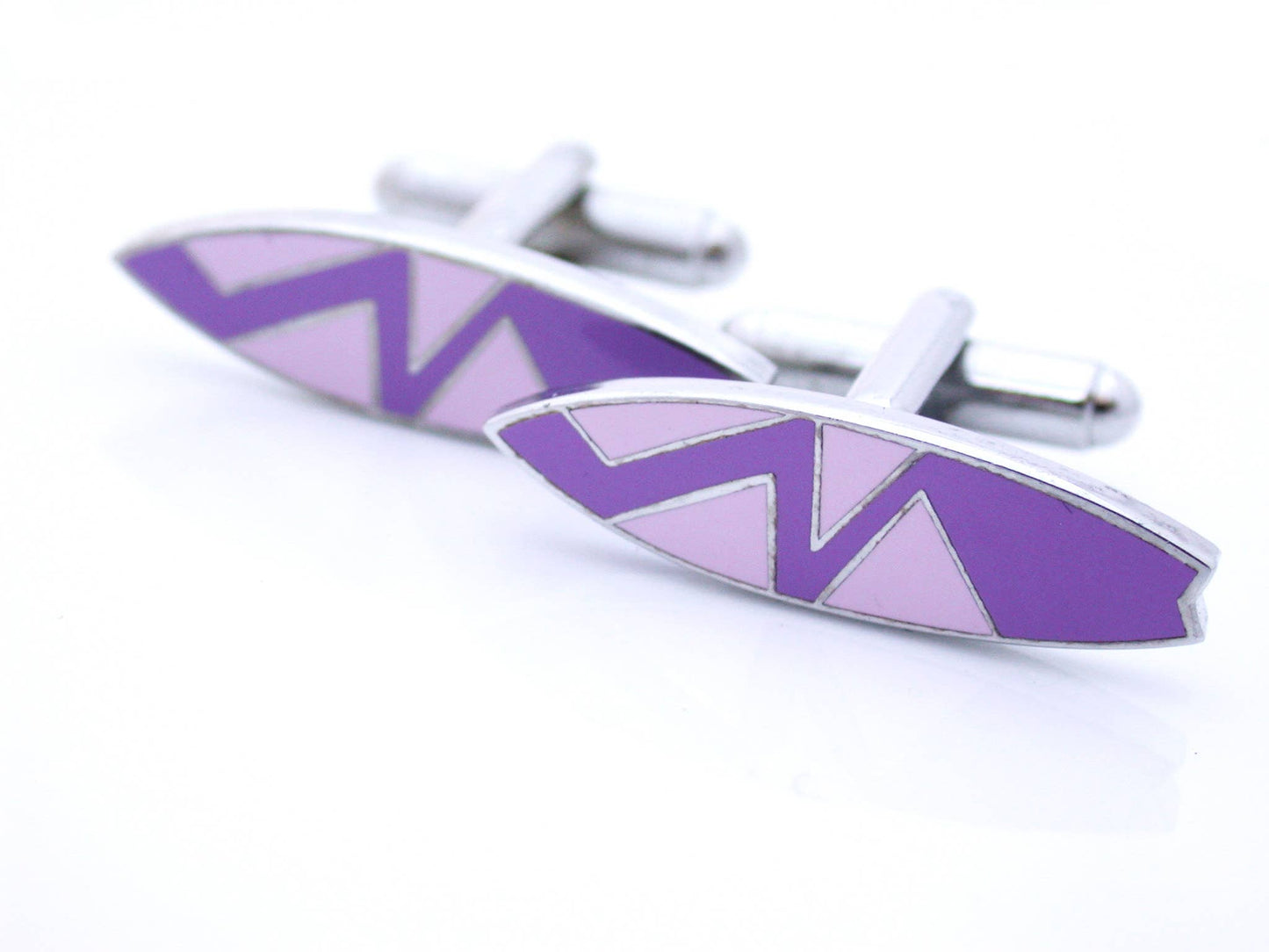 Load image into Gallery viewer, Surboard shaped cufflinks in mauve enamel with a zig zag pattern
